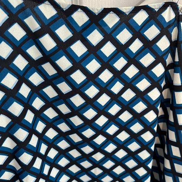 3 for 30! Banana Republic blouse - Picture 3 of 5